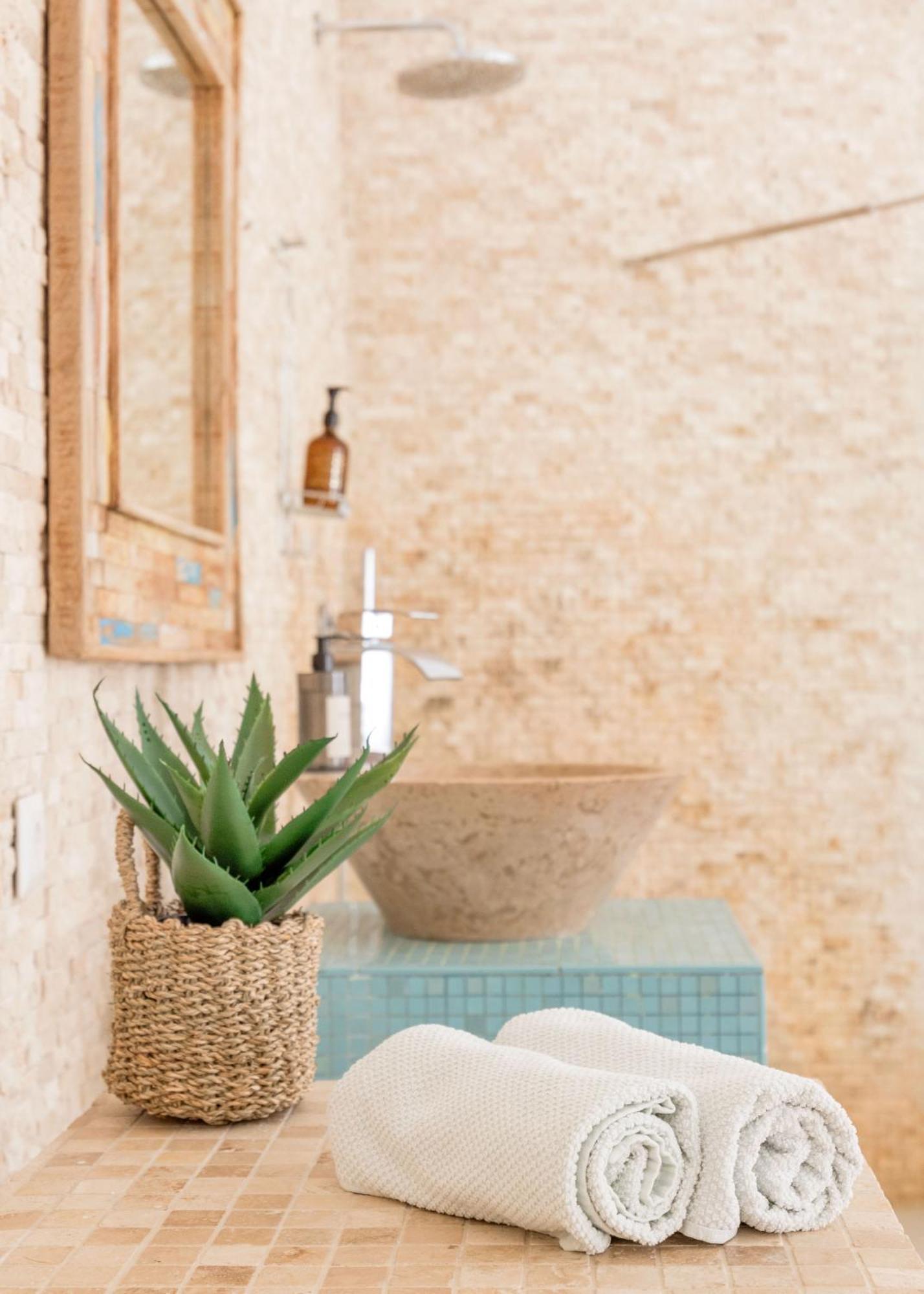 Wellness Retreat With Sauna & Jacuzzi - 1 Min To Opera Budapest Exterior photo