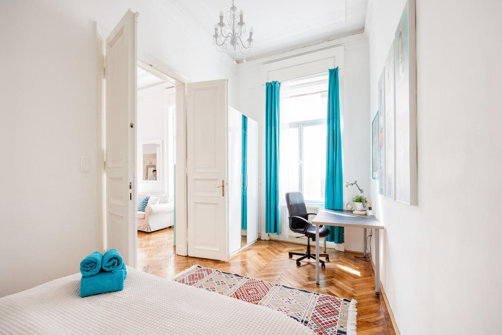 Wellness Retreat With Sauna & Jacuzzi - 1 Min To Opera Budapest Exterior photo